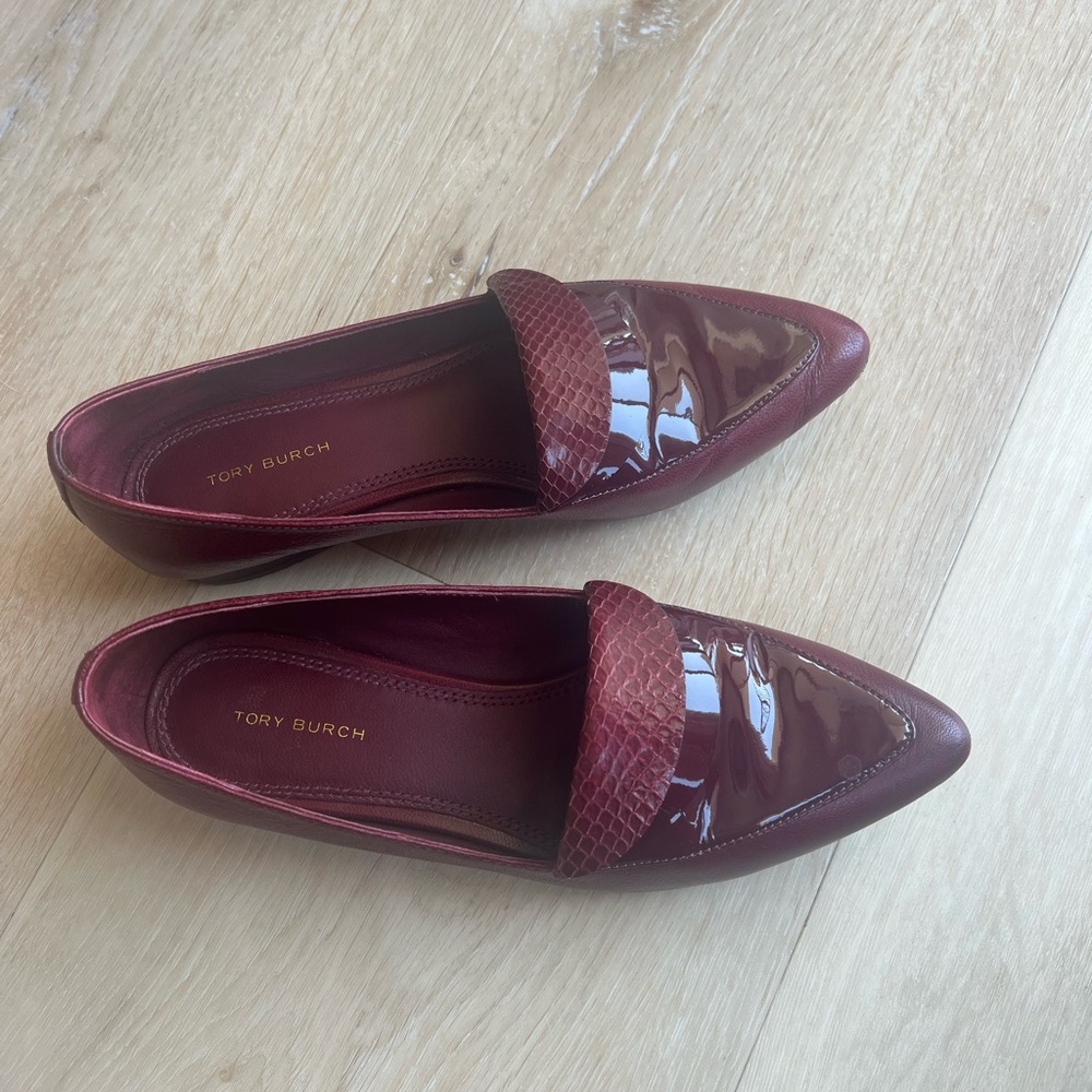Tory Burch Red Flats with Textured Leather